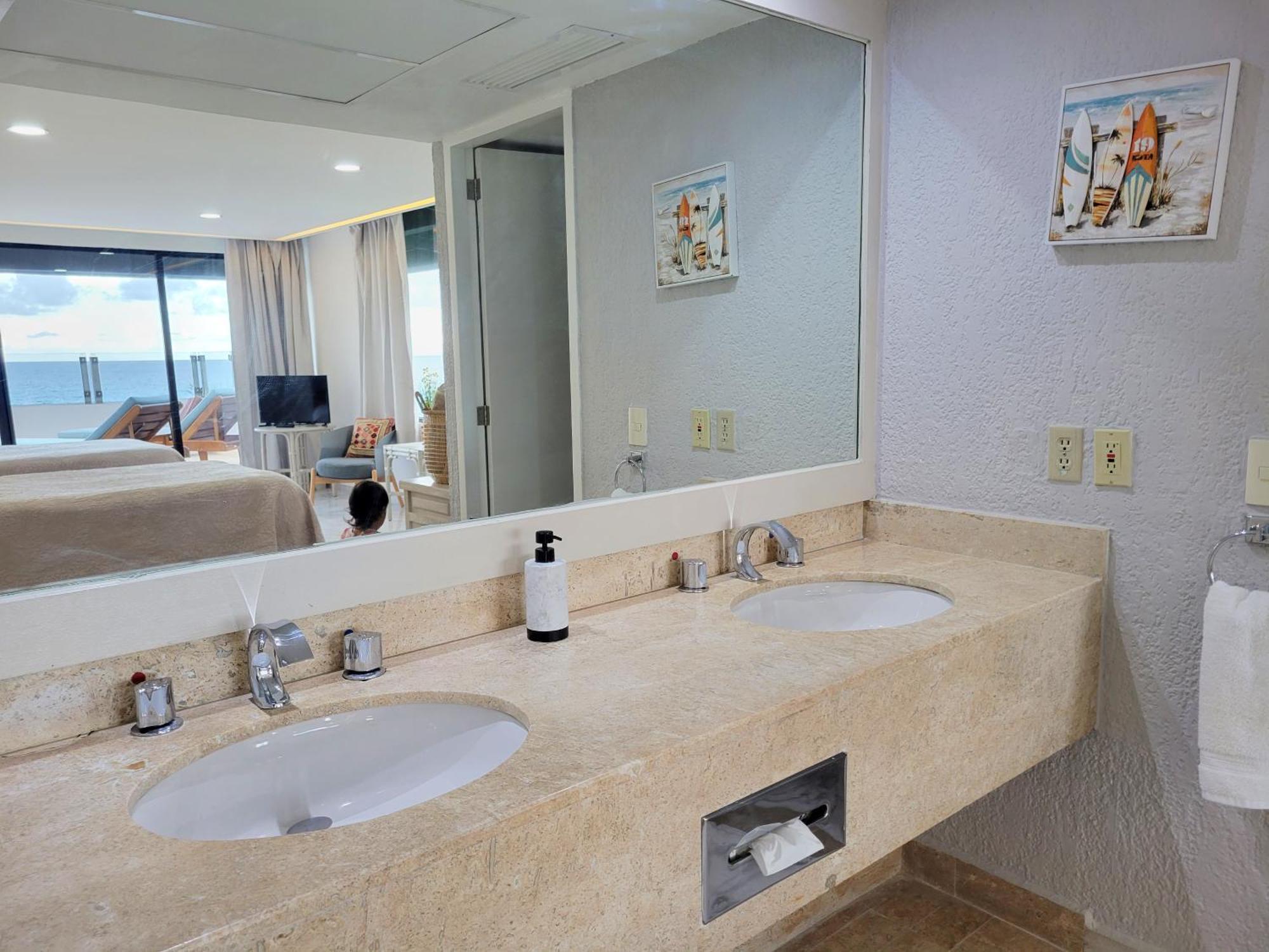 Beachfront Getaway Condo Cancun Exterior photo