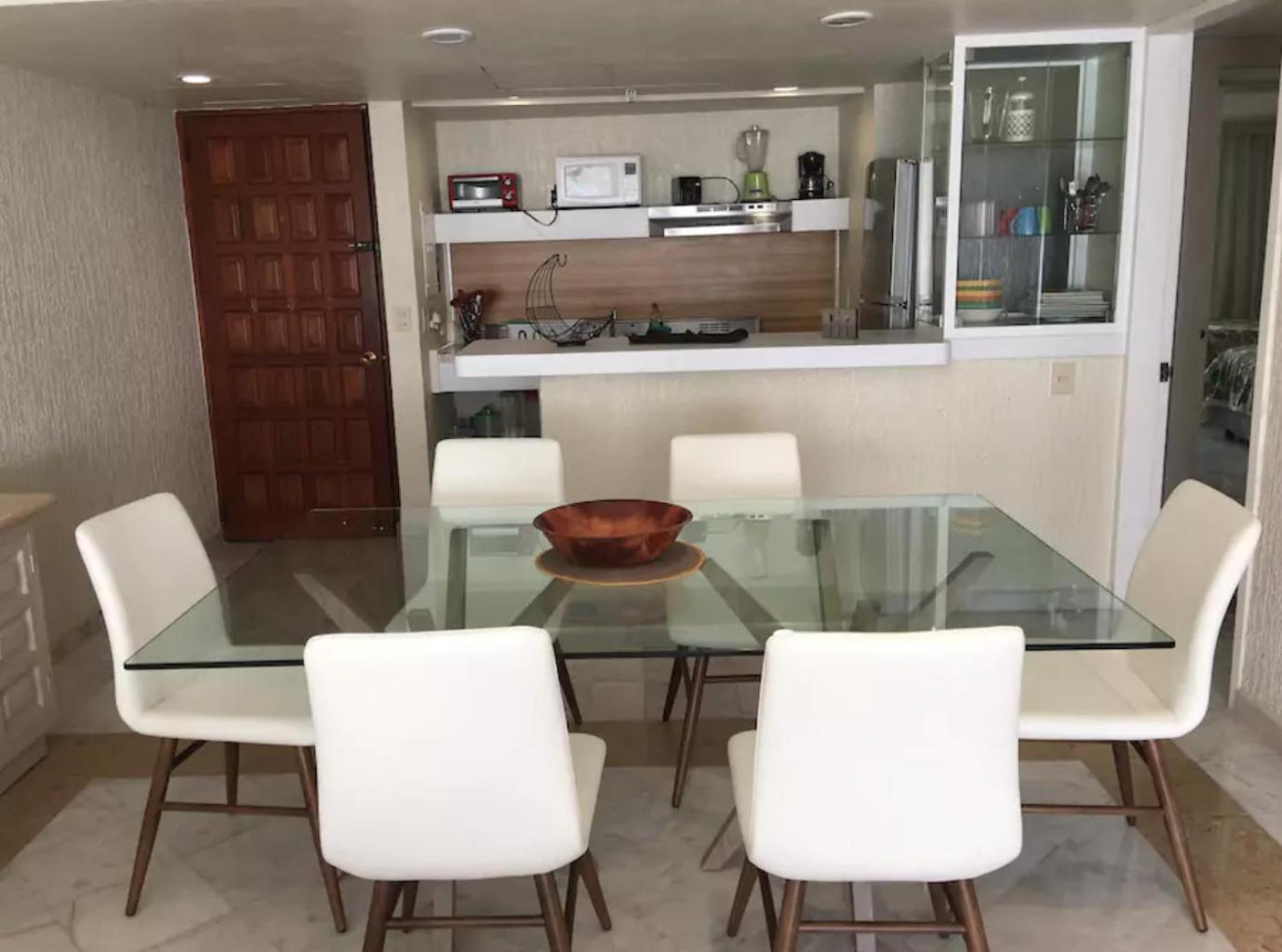 Beachfront Getaway Condo Cancun Room photo