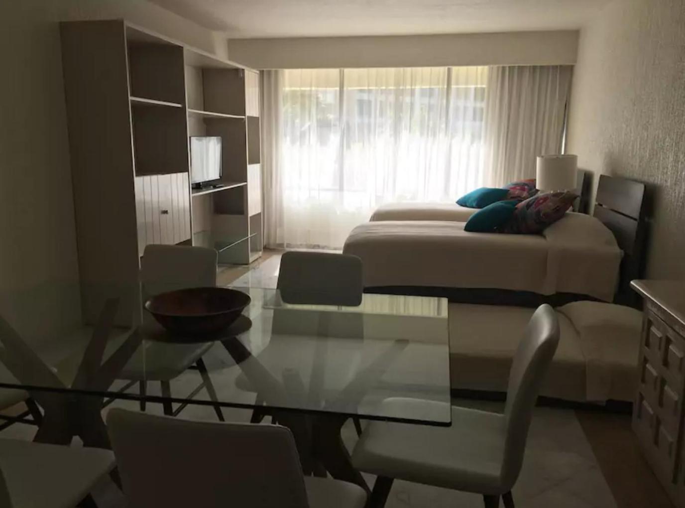 Beachfront Getaway Condo Cancun Room photo
